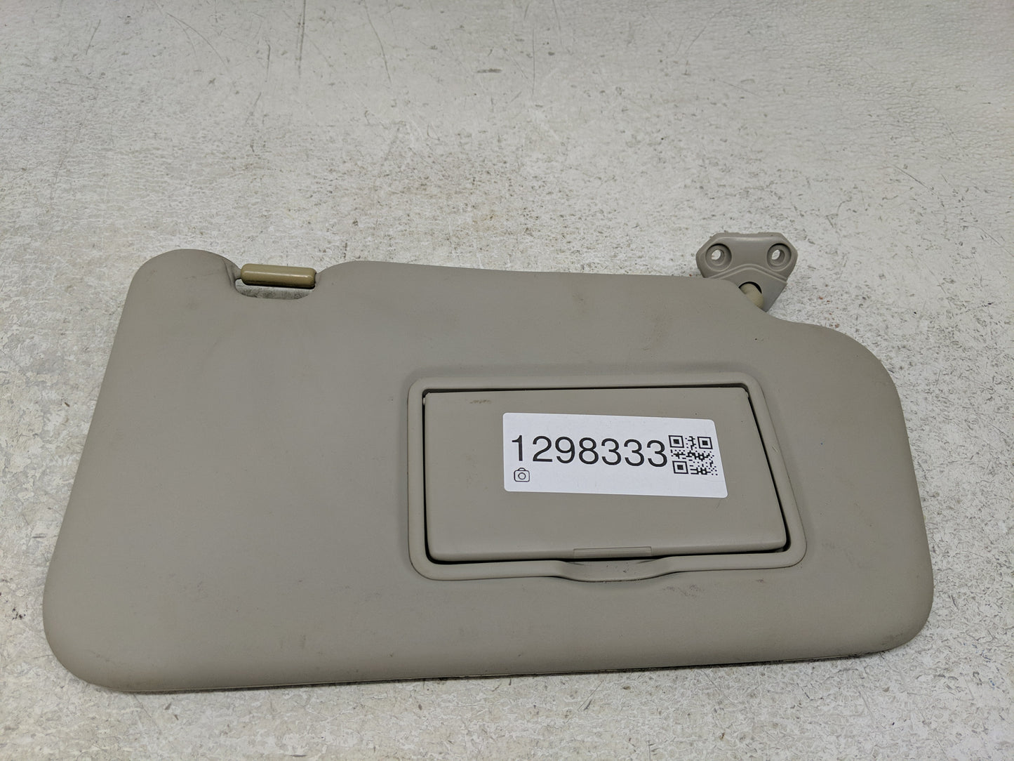 2011-2013 Nissan Juke Sun Visor Shade Replacement Passenger Right Mirror Fits Fits 2011 2012 2013 OEM Used Auto Parts - Oemu