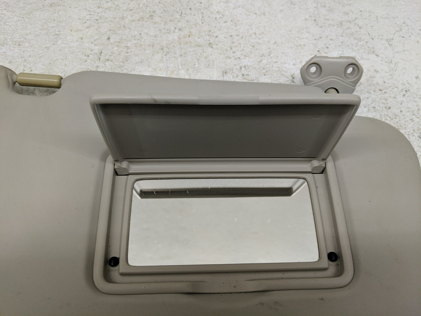 2011-2013 Nissan Juke Sun Visor Shade Replacement Passenger Right Mirror Fits Fits 2011 2012 2013 OEM Used Auto Parts - Oemu