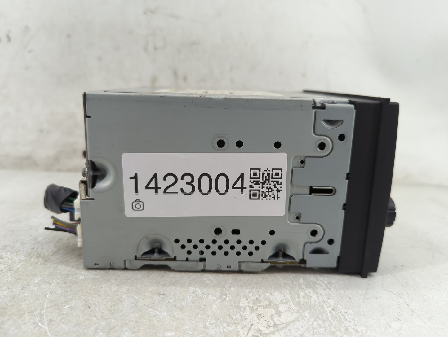 2012-2014 Nissan Juke Radio AM FM Cd Player Receiver Replacement P/N:7 612 651 Fits Fits 2012 2013 2014 OEM Used Auto Parts 