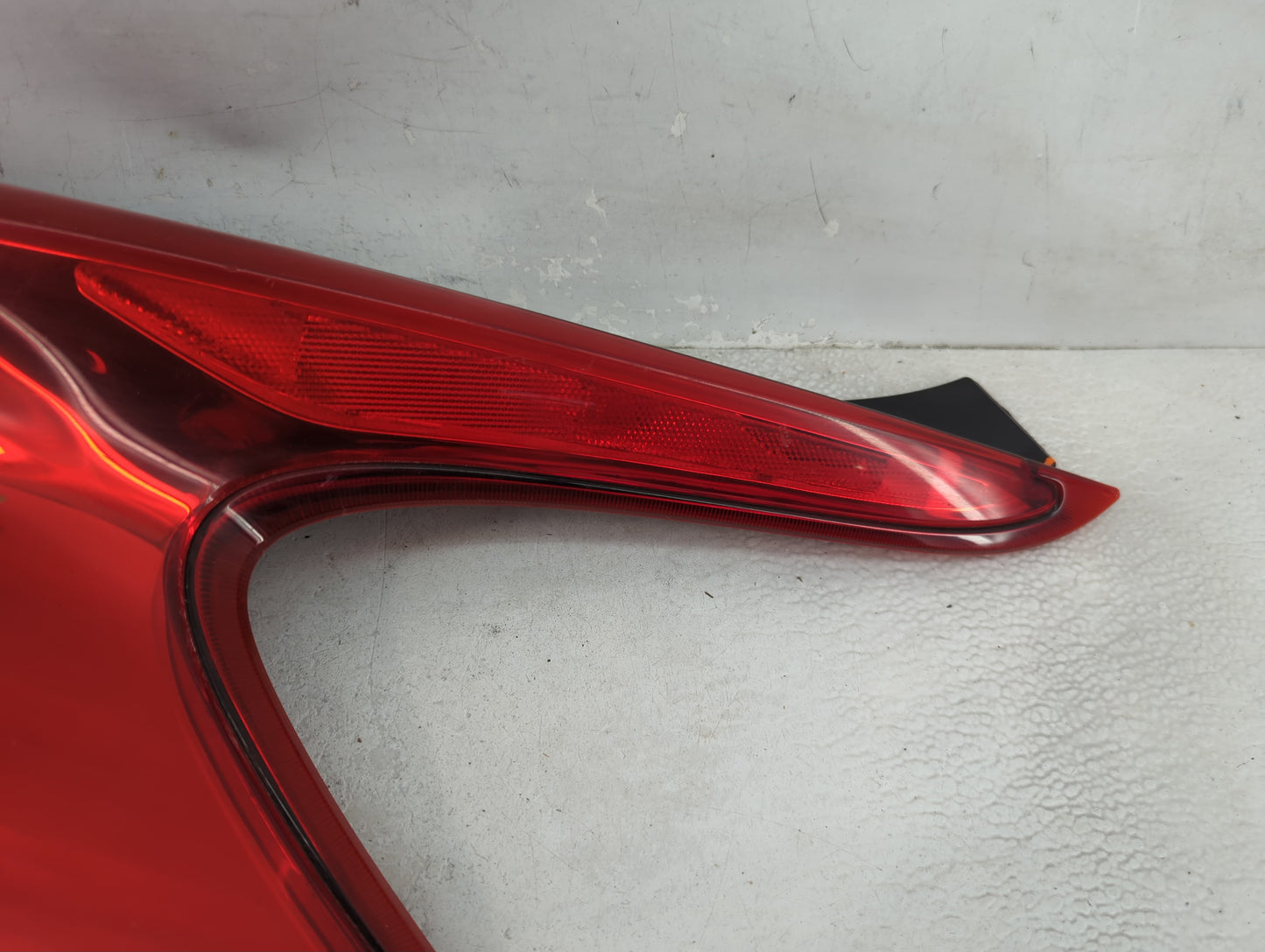 2011-2014 Nissan Juke Tail Light Assembly Driver Left OEM P/N:1927C Fits Fits 2011 2012 2013 2014 OEM Used Auto Parts - Oemu