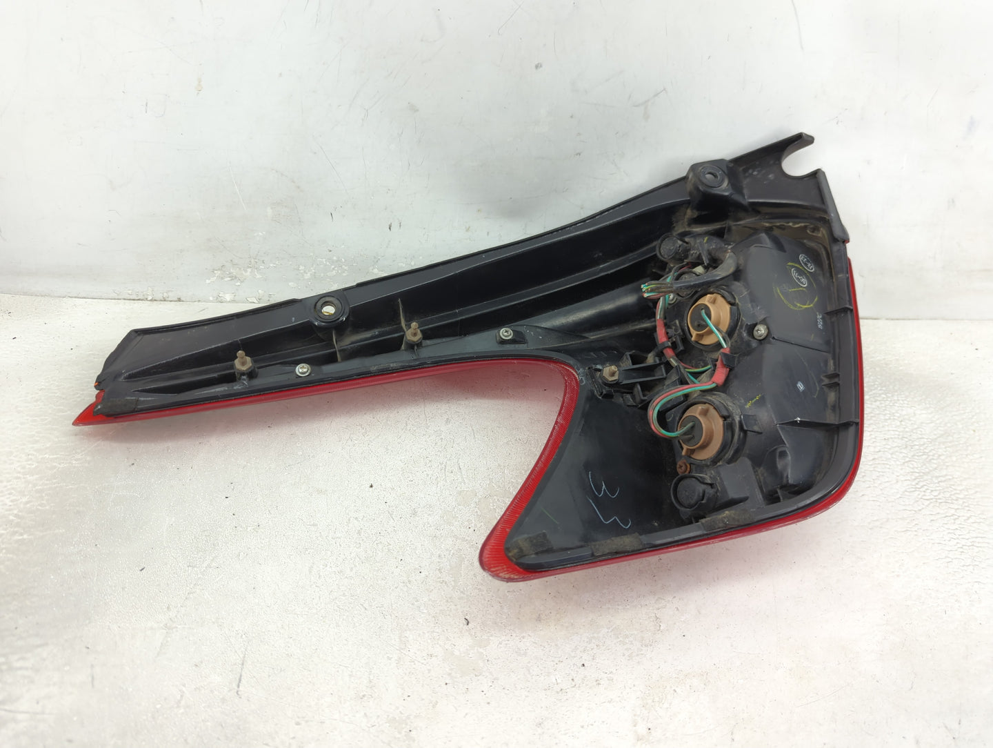 2011-2014 Nissan Juke Tail Light Assembly Driver Left OEM P/N:1927C Fits Fits 2011 2012 2013 2014 OEM Used Auto Parts - Oemu
