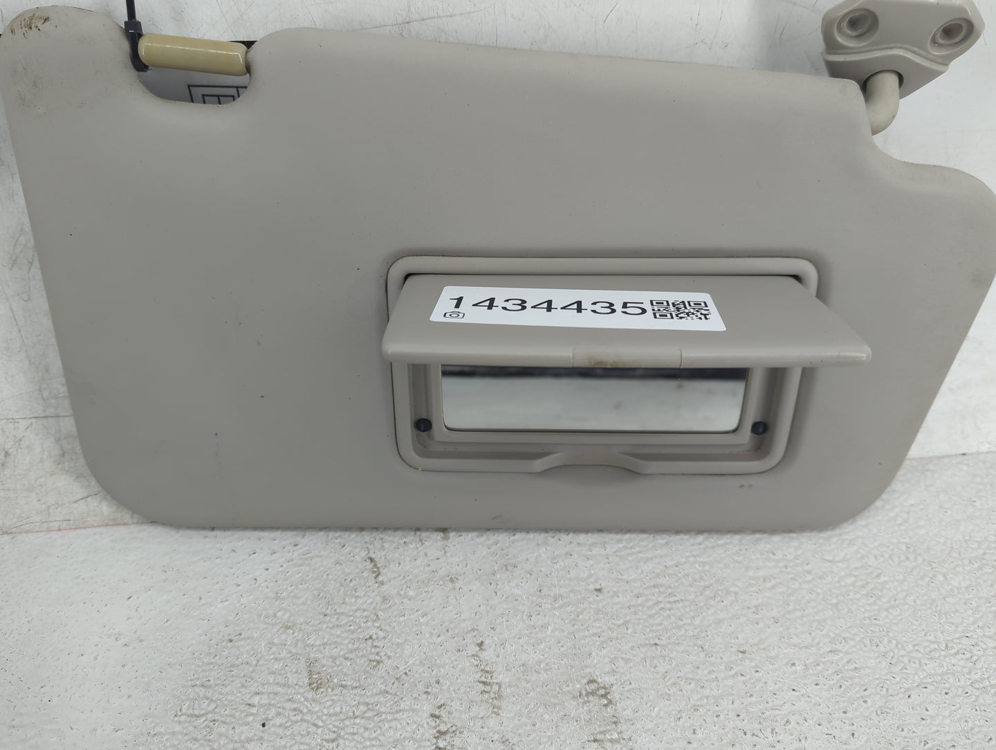 2011-2013 Nissan Juke Sun Visor Shade Replacement Passenger Right Mirror Fits Fits 2011 2012 2013 OEM Used Auto Parts - Oemu