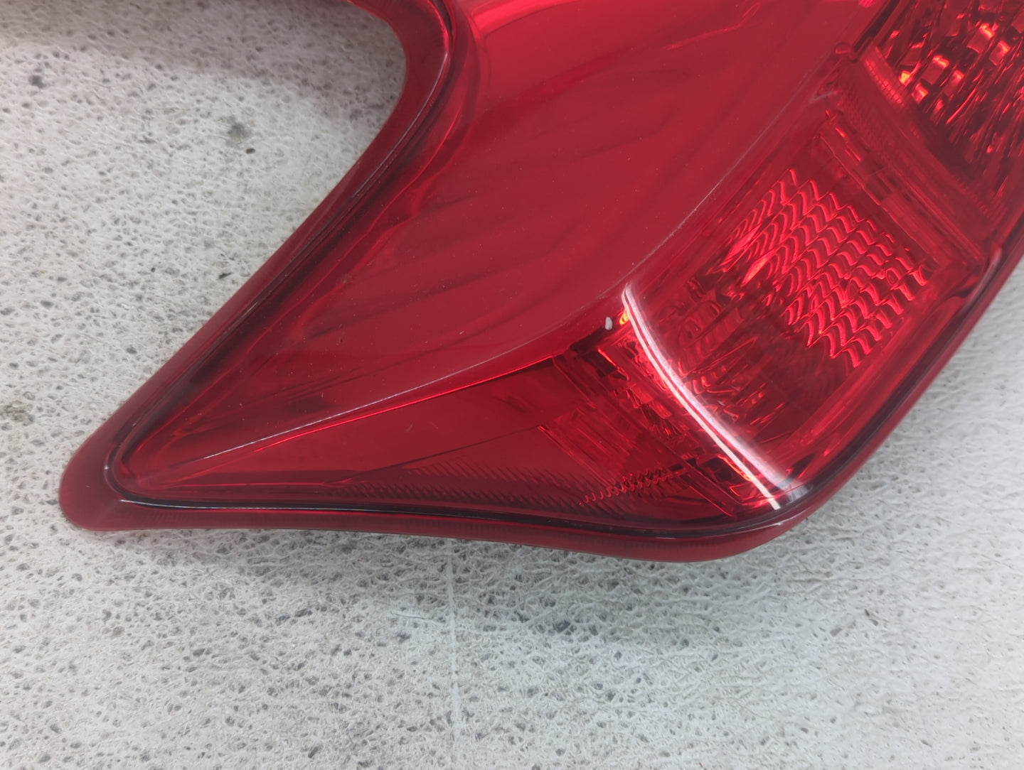 2011-2014 Nissan Juke Tail Light Assembly Driver Left OEM Fits Fits 2011 2012 2013 2014 OEM Used Auto Parts - Oemusedautopar