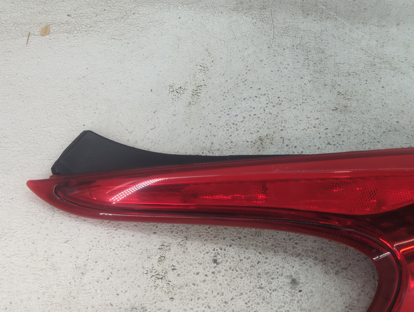 2011-2014 Nissan Juke Tail Light Assembly Driver Left OEM Fits Fits 2011 2012 2013 2014 OEM Used Auto Parts - Oemusedautopar