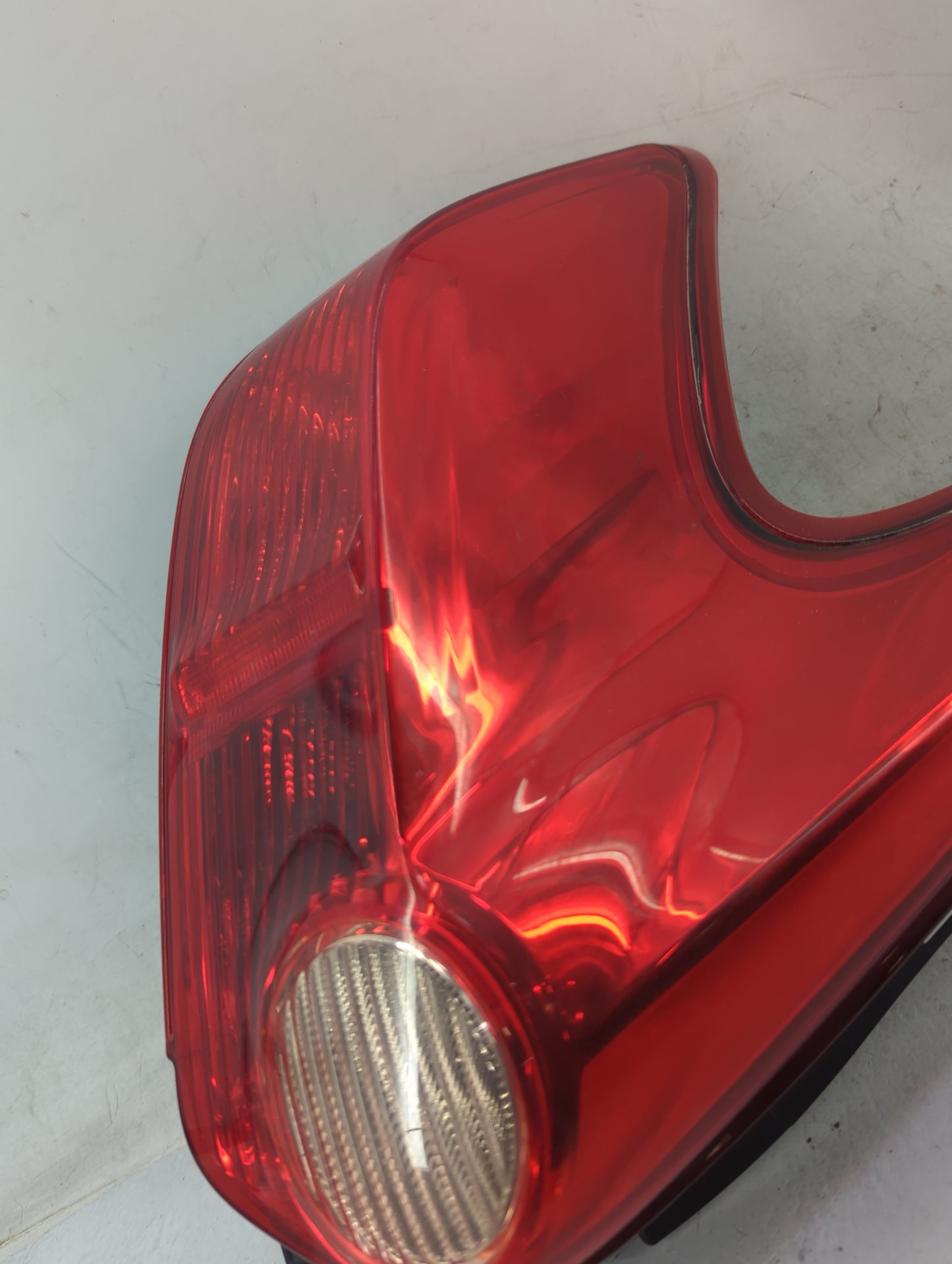 2011-2014 Nissan Juke Tail Light Assembly Driver Left OEM P/N:2203B Fits Fits 2011 2012 2013 2014 OEM Used Auto Parts - Oemu
