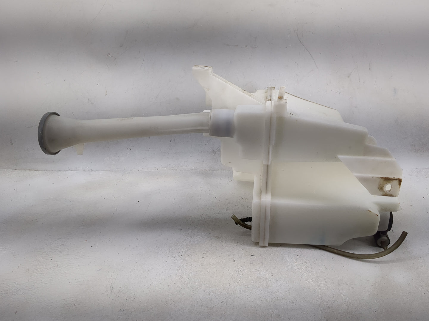 2011-2017 Nissan Juke Windshield Washer Fluid Reservoir Bottle 1482437 - Oemusedautoparts1.com