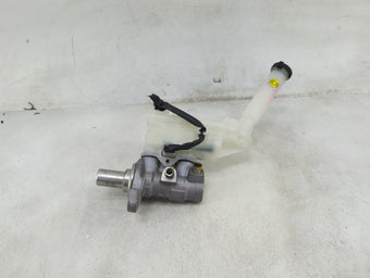 compare product 2011-2017 Nissan Juke Brake Master Cylinder 1490133