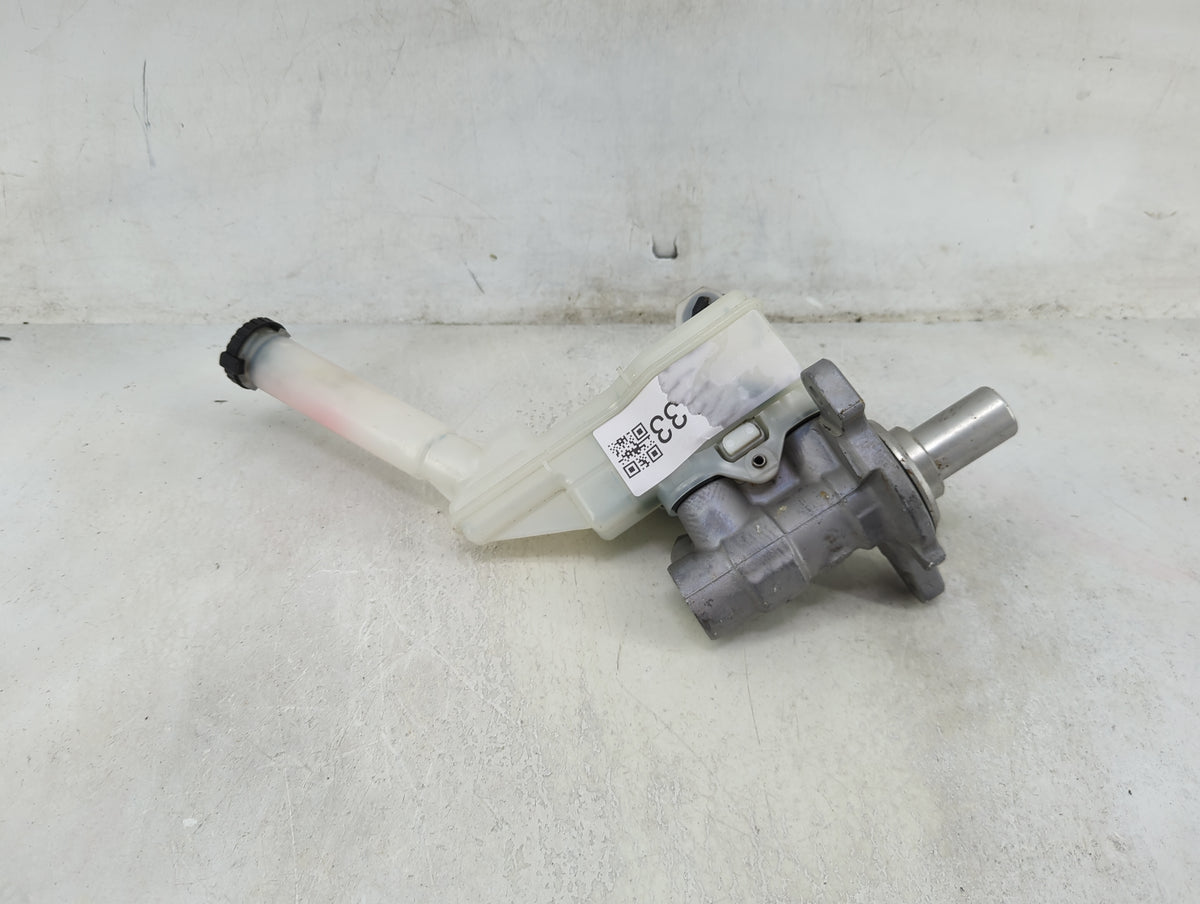 2011-2017 Nissan Juke Brake Master Cylinder 1490133 - Oemusedautoparts1.com