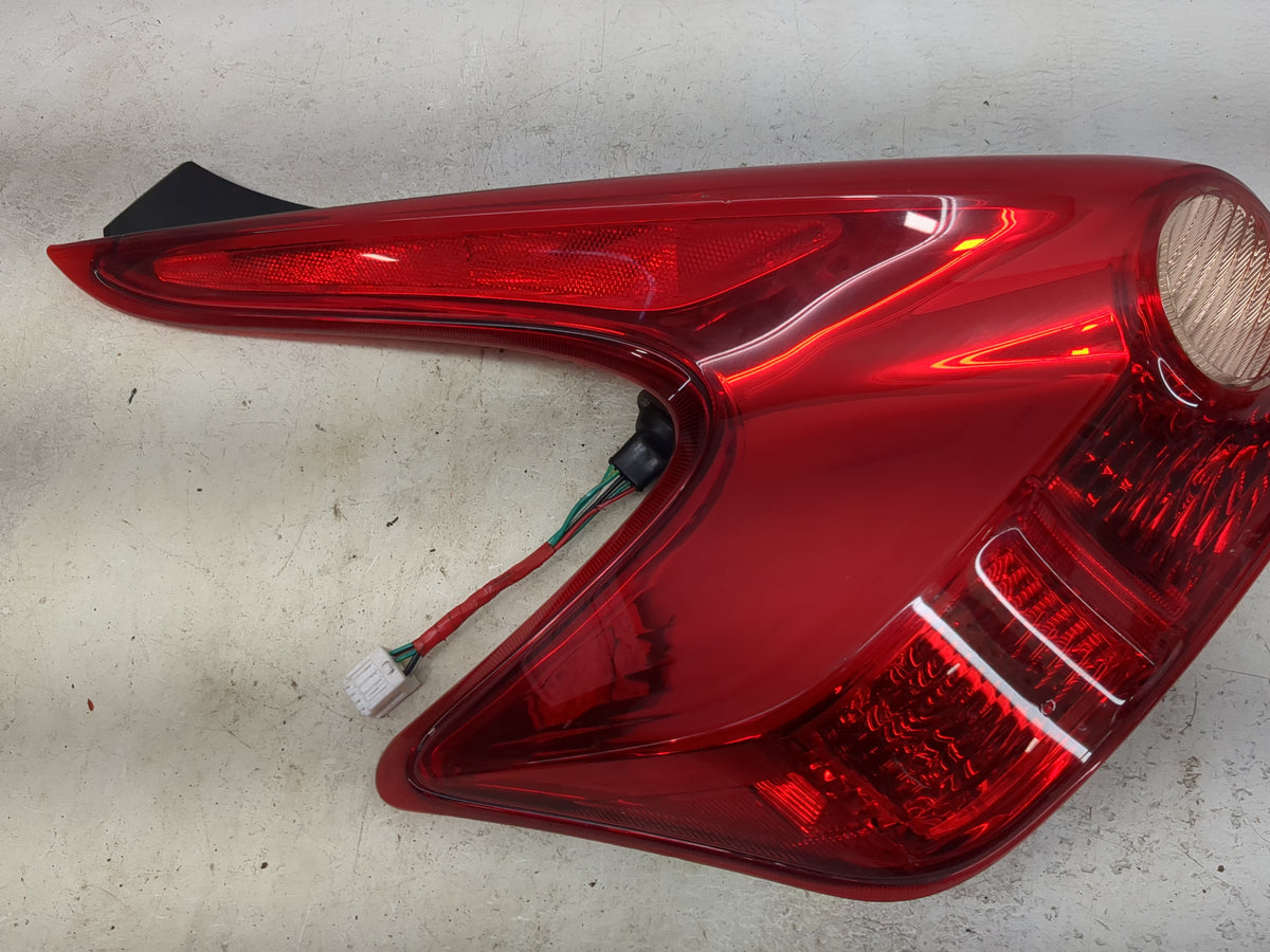 2011-2014 Nissan Juke Tail Light Assembly Driver Left OEM Fits Fits 2011 2012 2013 2014 OEM Used Auto Parts - Oemusedautopar