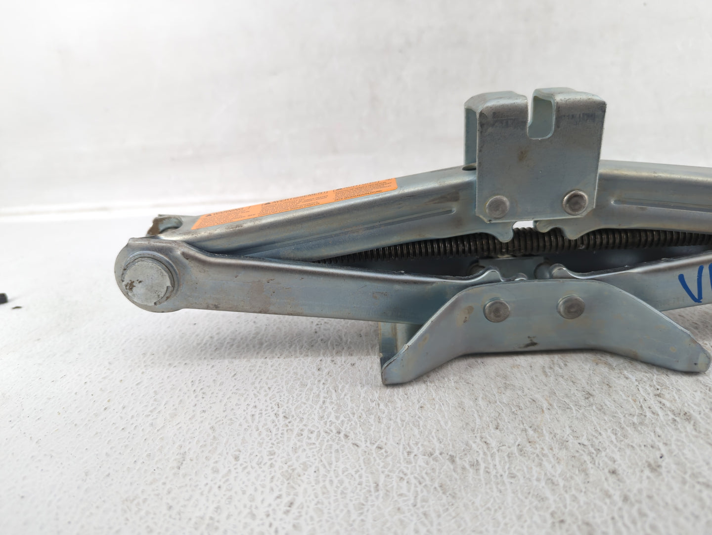 2012 Nissan Juke Spare Scissor Car Jack - Oemusedautoparts1.com