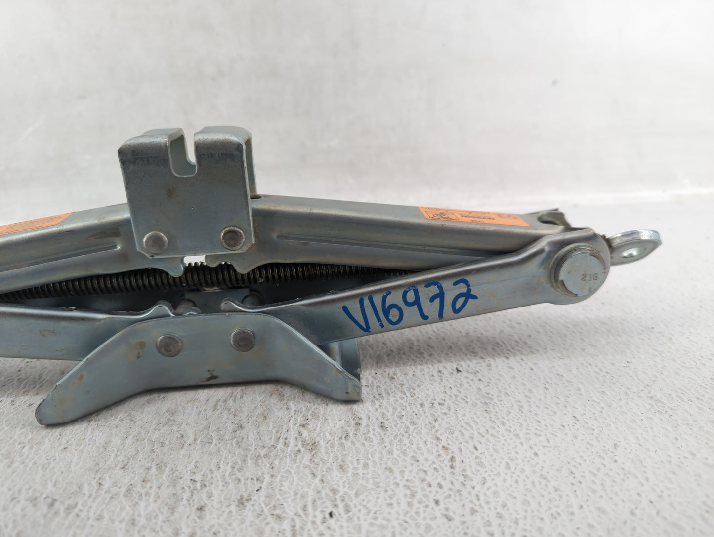 2012 Nissan Juke Spare Scissor Car Jack - Oemusedautoparts1.com