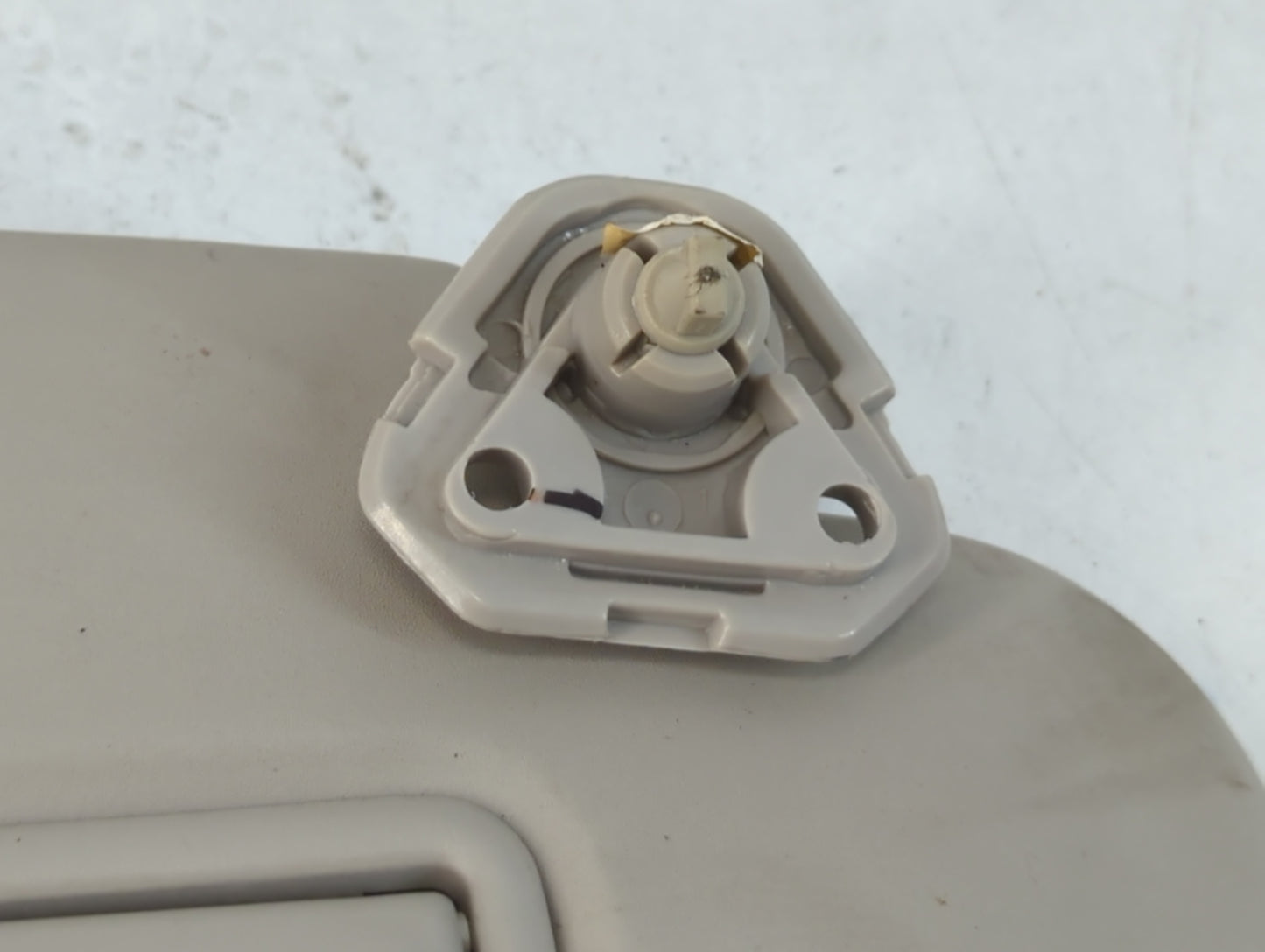 2011-2013 Nissan Juke Sun Visor Shade Replacement Passenger Right Mirror Fits Fits 2011 2012 2013 OEM Used Auto Parts - Oemu