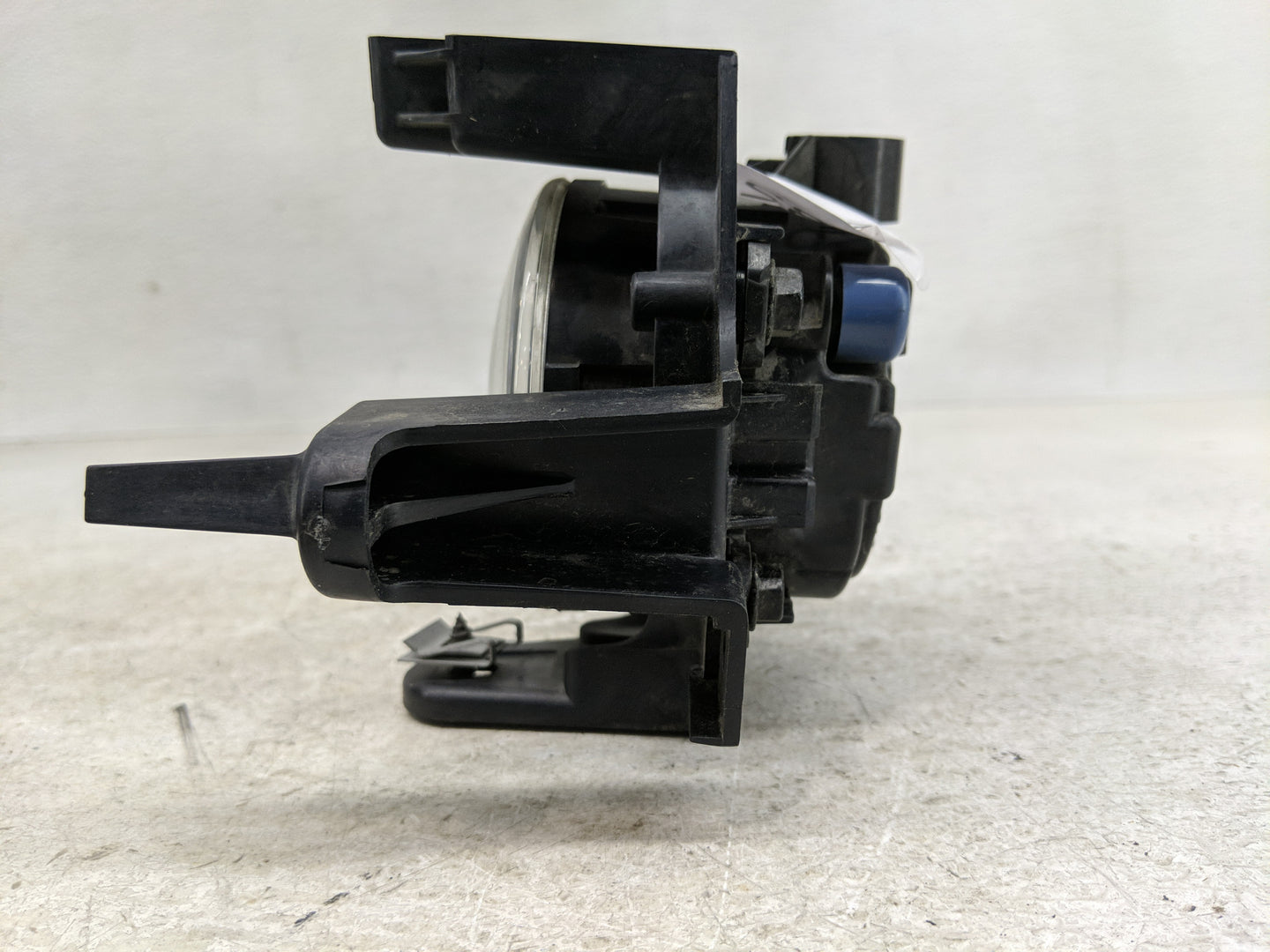 2011-2012 Nissan Leaf Driver Left Oem Fog Light Lamp - Oemusedautoparts1.com