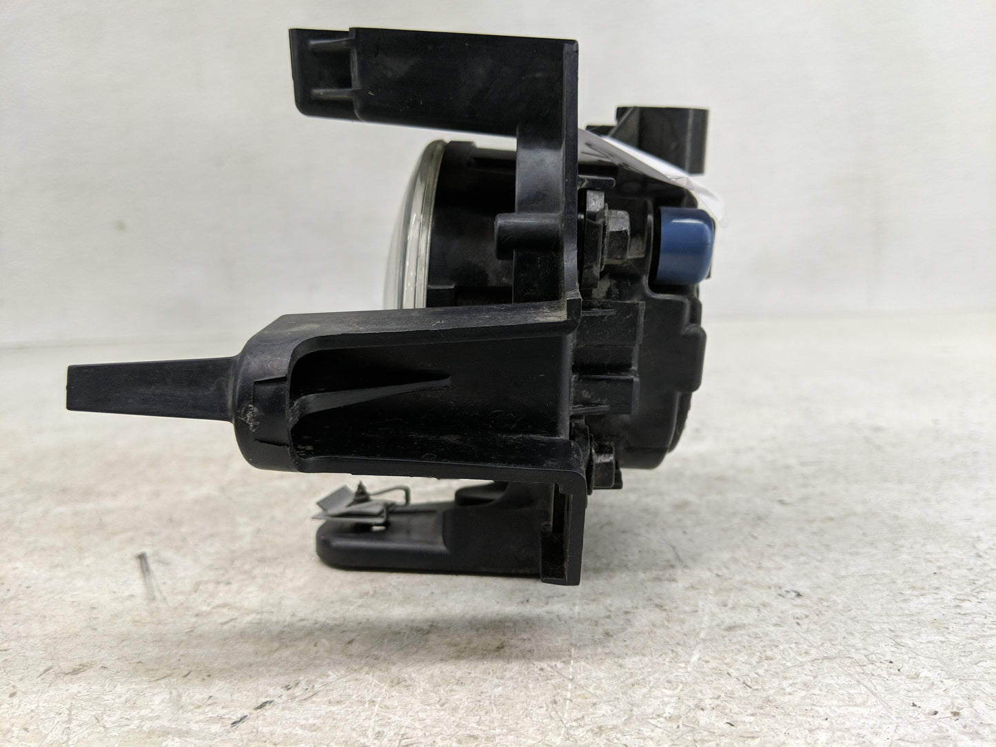 2011-2012 Nissan Leaf Driver Left Oem Fog Light Lamp - Oemusedautoparts1.com