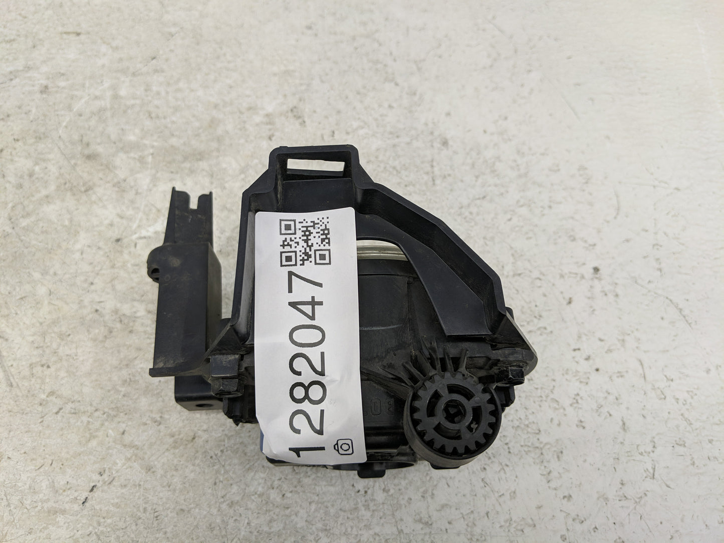 2011-2012 Nissan Leaf Driver Left Oem Fog Light Lamp - Oemusedautoparts1.com
