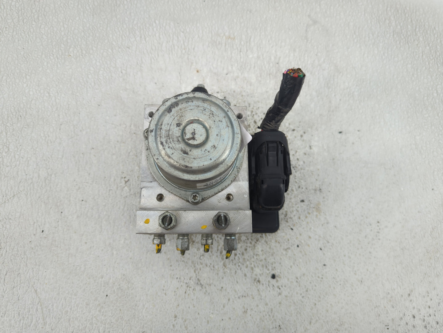 2011-2012 Nissan Leaf ABS Pump Control Module Replacement Fits Fits 2011 2012 OEM Used Auto Parts - Oemusedautoparts1.com