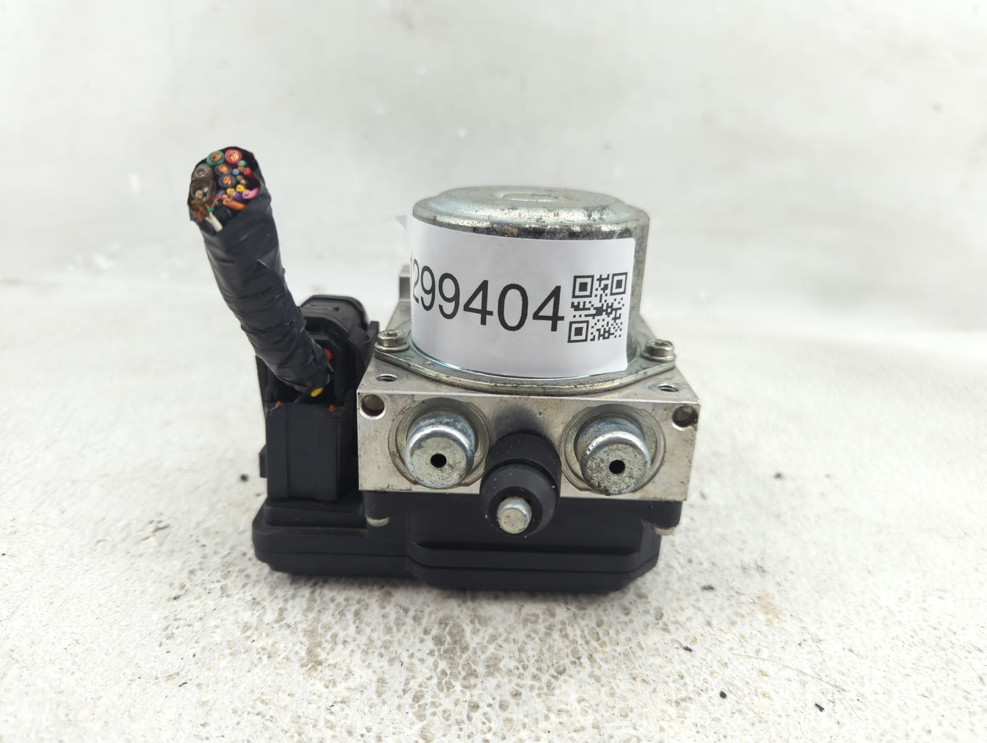 2011-2012 Nissan Leaf ABS Pump Control Module Replacement Fits Fits 2011 2012 OEM Used Auto Parts - Oemusedautoparts1.com