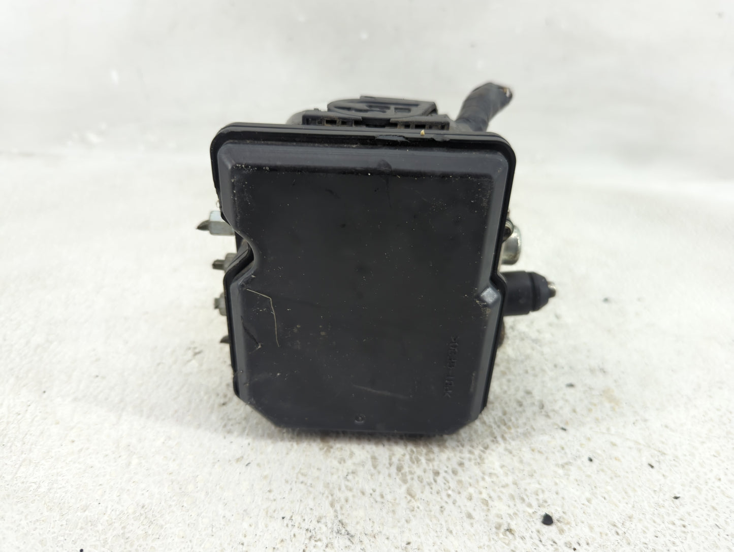2011-2012 Nissan Leaf ABS Pump Control Module Replacement Fits Fits 2011 2012 OEM Used Auto Parts - Oemusedautoparts1.com