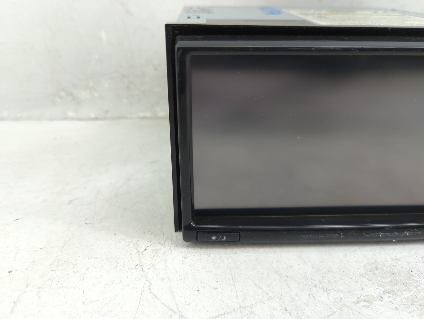 2012 Nissan Leaf Am Fm Cd Player Radio Receiver - Oemusedautoparts1.com