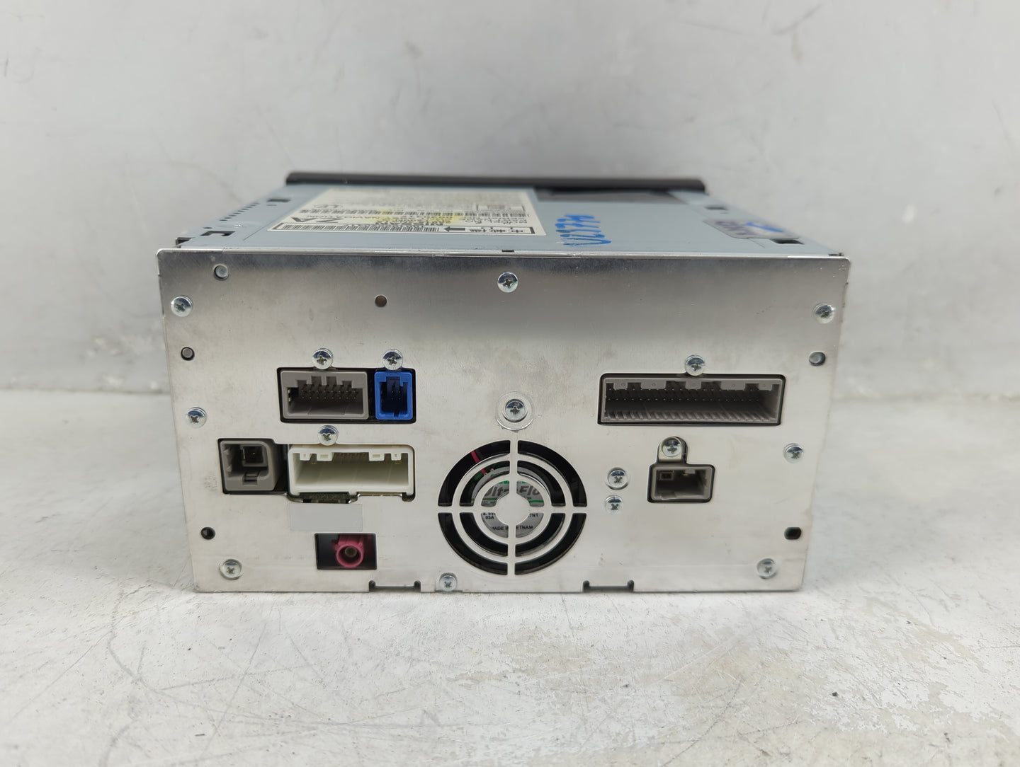 2012 Nissan Leaf Am Fm Cd Player Radio Receiver - Oemusedautoparts1.com