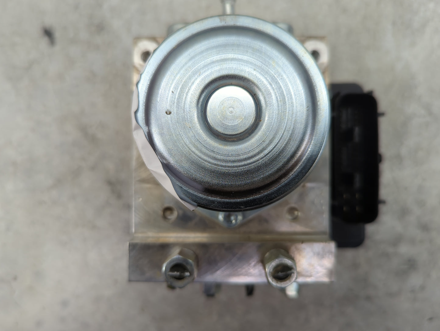 2011-2012 Nissan Leaf ABS Pump Control Module Replacement P/N:47660 3NA0A Fits Fits 2011 2012 OEM Used Auto Parts - Oemuseda