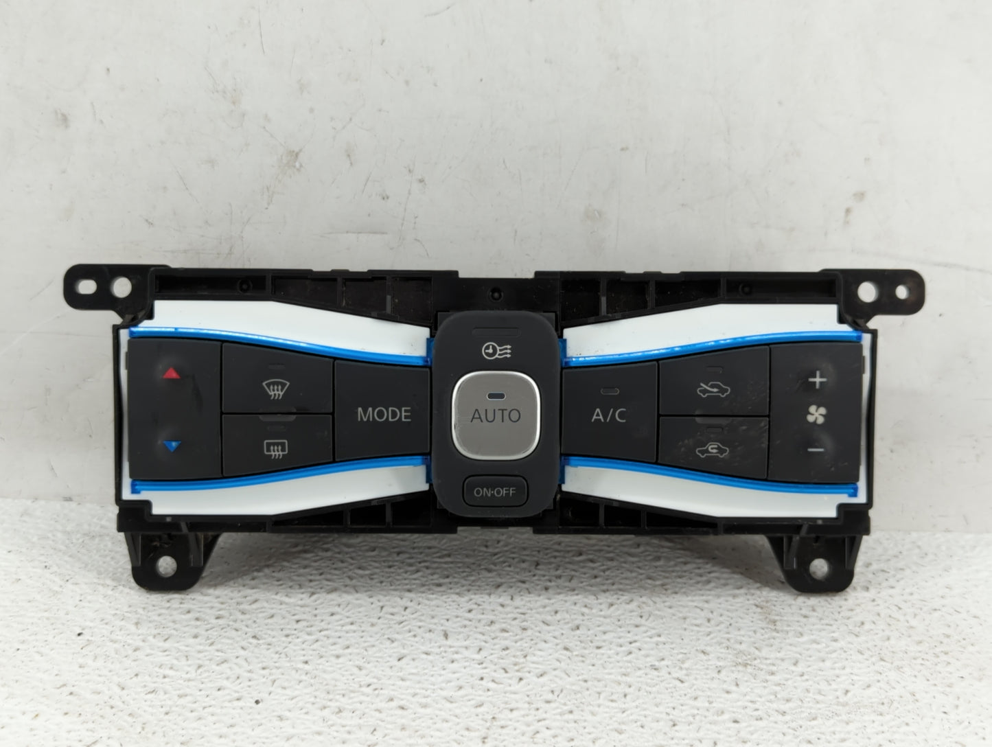 2011-2012 Nissan Leaf Climate Control Module Temperature AC/Heater Replacement P/N:T1030164Z A 27500 3NA0C Fits Fits 2011 20