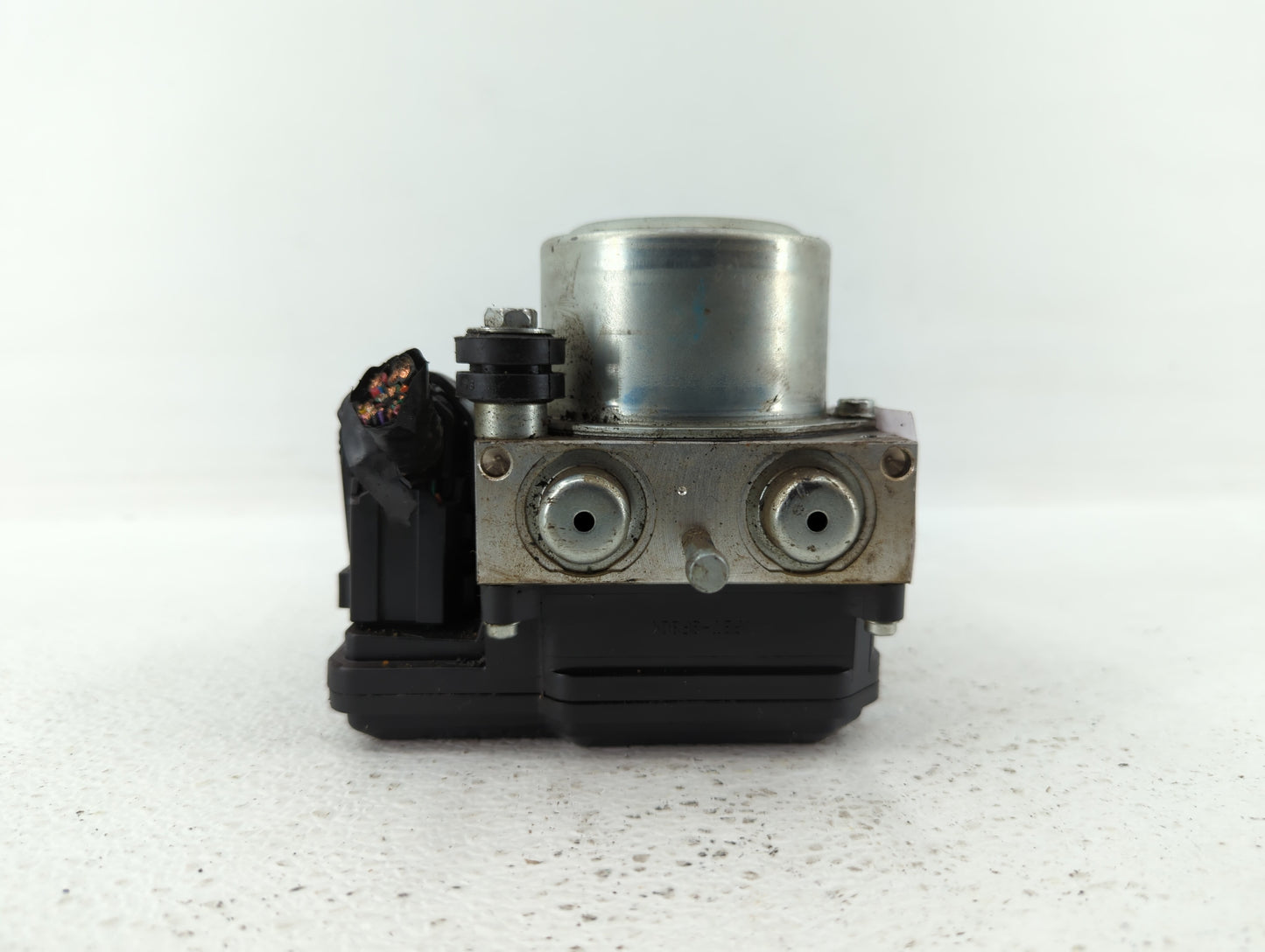 2011-2012 Nissan Leaf ABS Pump Control Module Replacement P/N:47660 3NA0A Fits Fits 2011 2012 OEM Used Auto Parts - Oemuseda