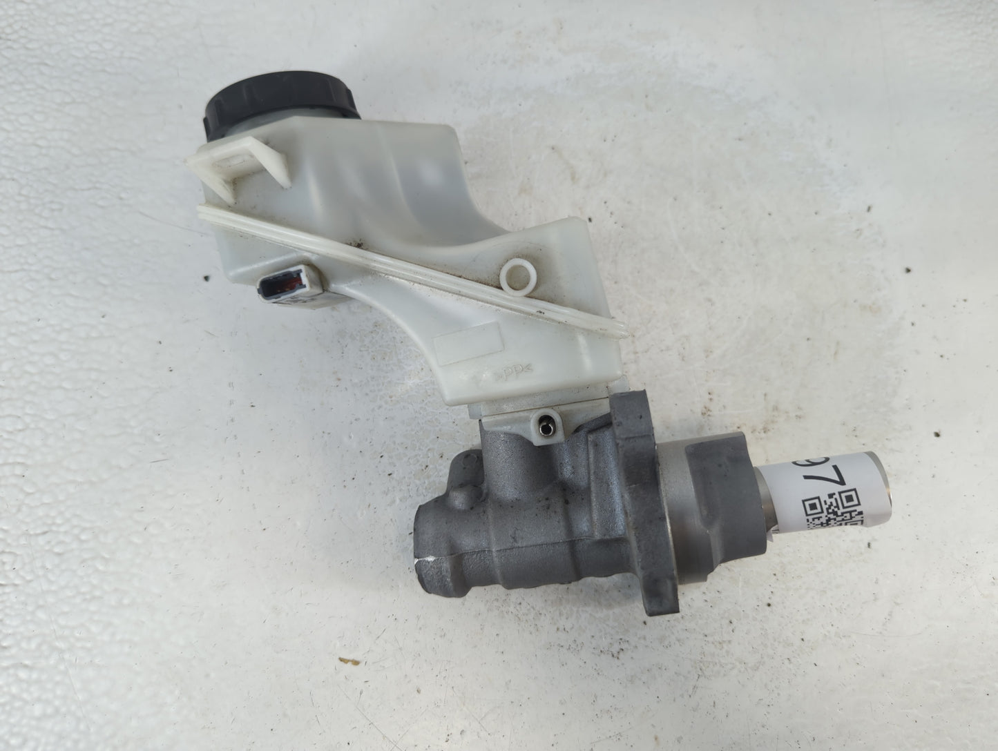 2009-2014 Nissan Maxima Brake Master Cylinder - Oemusedautoparts1.com