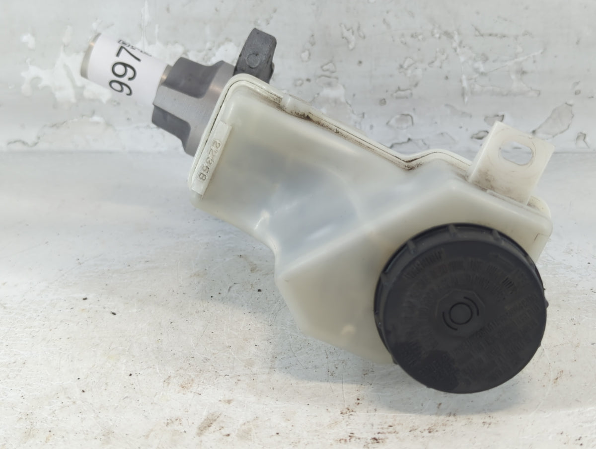 2009-2014 Nissan Maxima Brake Master Cylinder 1051997 - Oemusedautoparts1.com