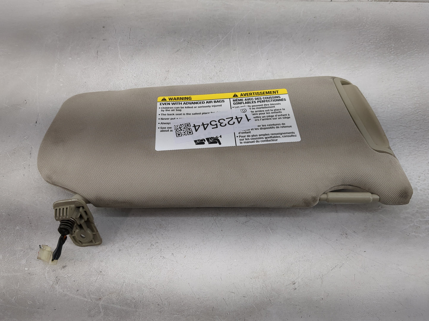 2009-2012 Nissan Maxima Sun Visor Shade Replacement Driver Left Mirror Fits Fits 2009 2010 2011 2012 OEM Used Auto Parts - O