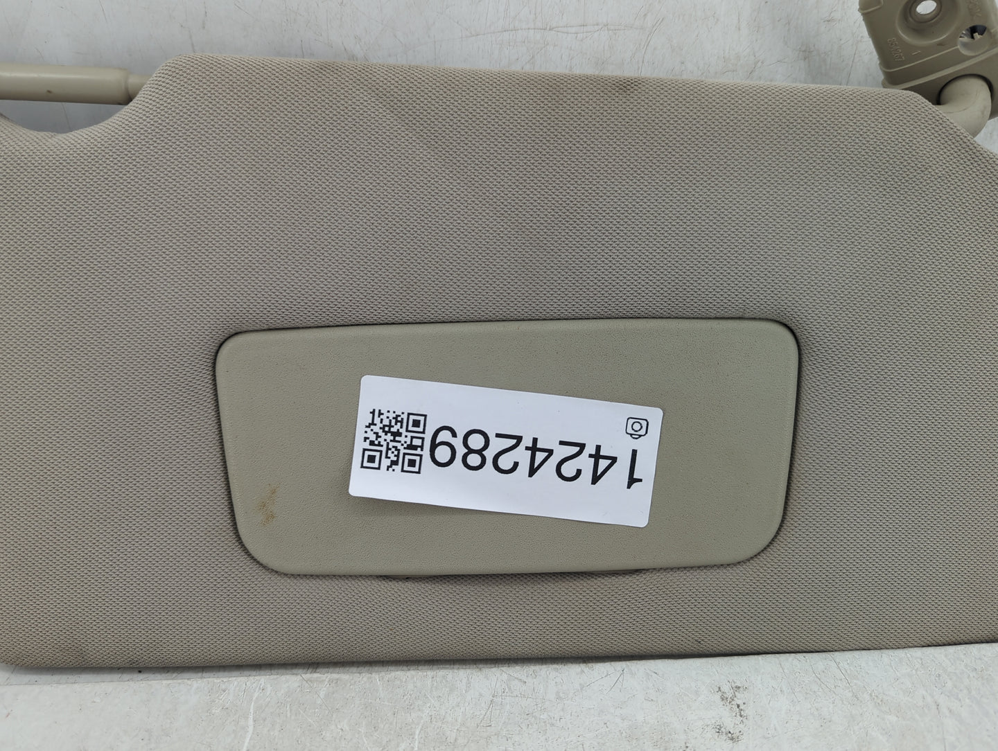 2009-2012 Nissan Maxima Sun Visor Shade Replacement Passenger Right Mirror Fits Fits 2009 2010 2011 2012 OEM Used Auto Parts