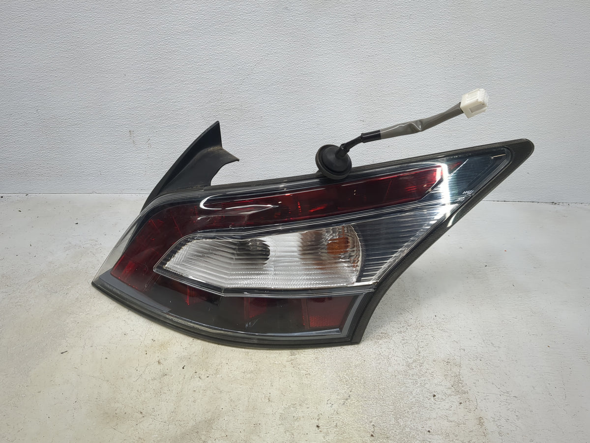 2012-2014 Nissan Maxima Tail Light Assembly Passenger Right OEM P/N:P8778 Fits Fits 2012 2013 2014 OEM Used Auto Parts - Oem