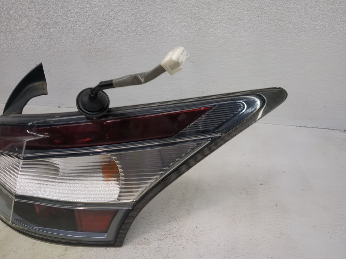 2012-2014 Nissan Maxima Tail Light Assembly Passenger Right OEM P/N:P8778 Fits Fits 2012 2013 2014 OEM Used Auto Parts - Oem