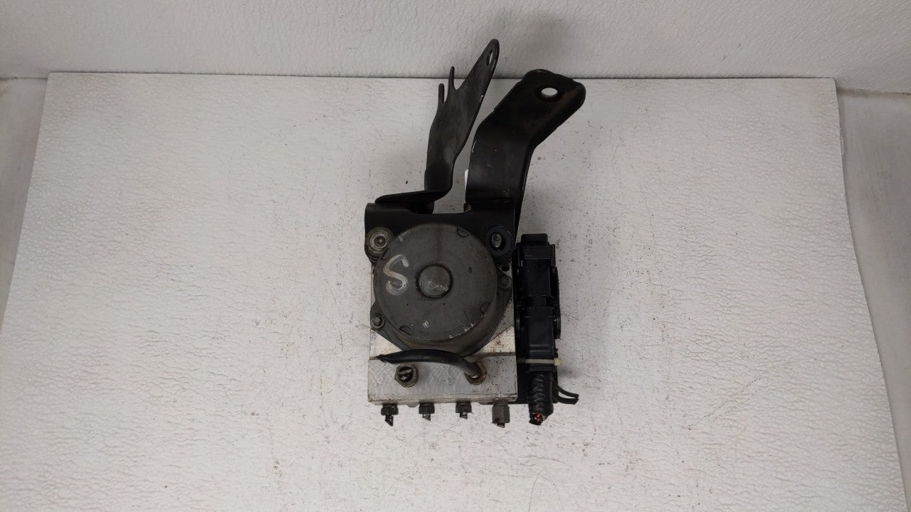 2011 Nissan Maxima ABS Pump Control Module Replacement P/N:47660 7Y90C Fits OEM Used Auto Parts - Oemusedautoparts1.com