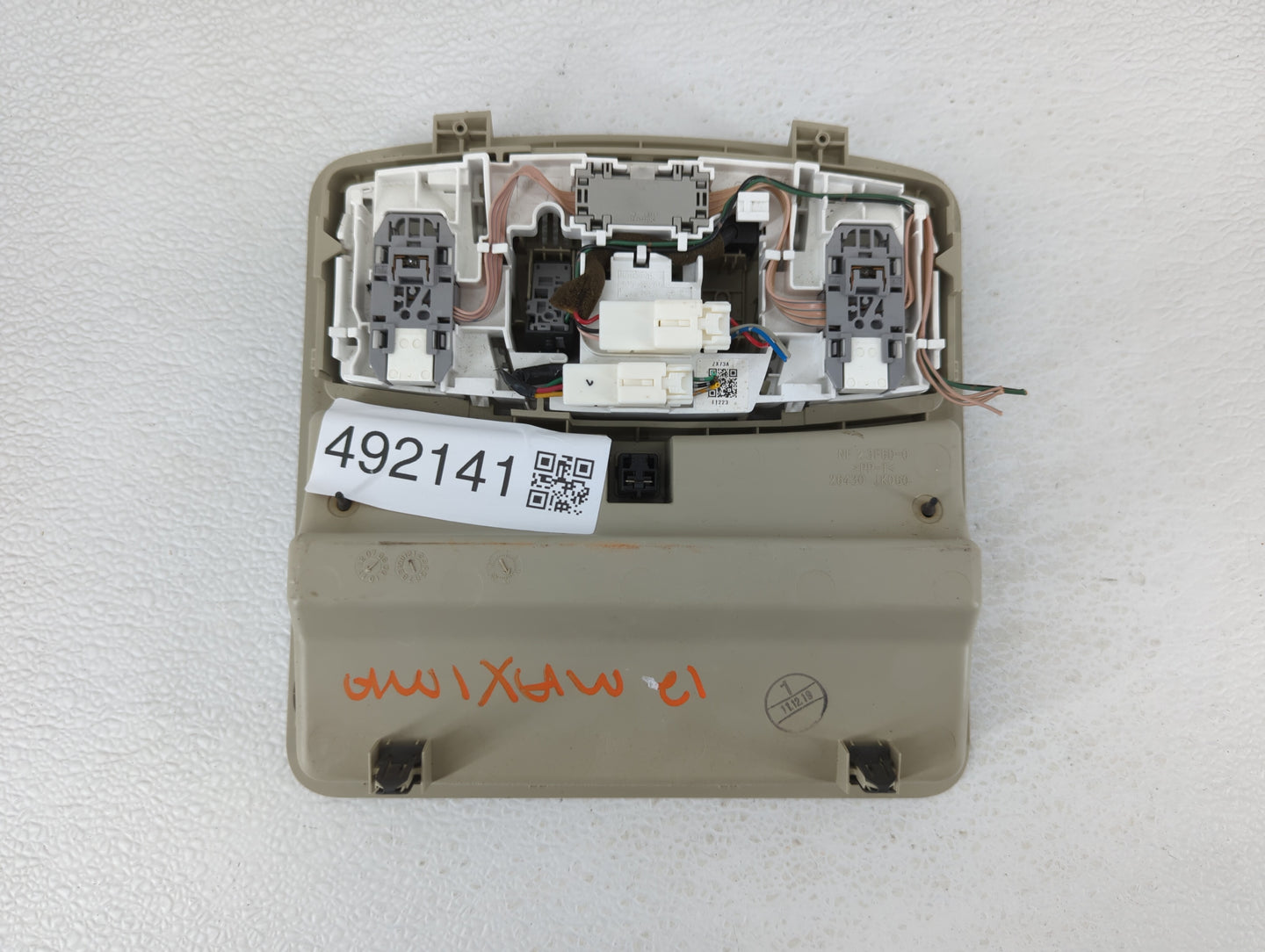 2012 Nissan Maxima Overhead Roof Console Beige - Oemusedautoparts1.com
