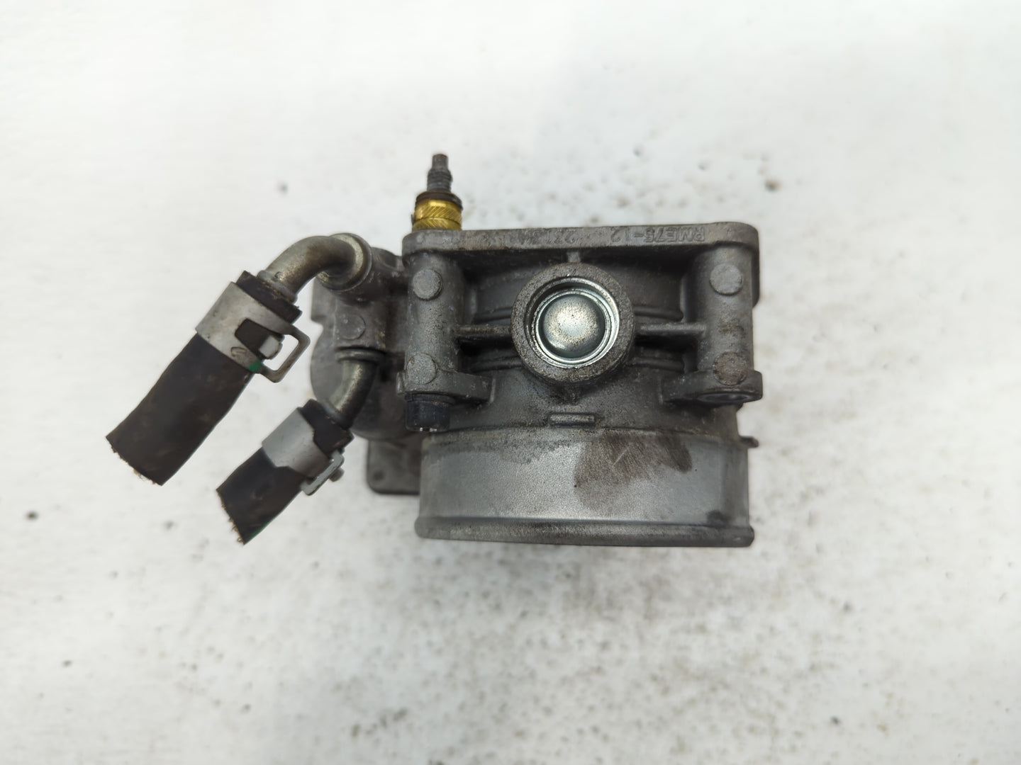 2009-2014 Nissan Maxima Throttle Body P/N:526-02 RME75-12, 526-01 Fits Fits 2009 2010 2011 2012 2013 2014 OEM Used Auto Part