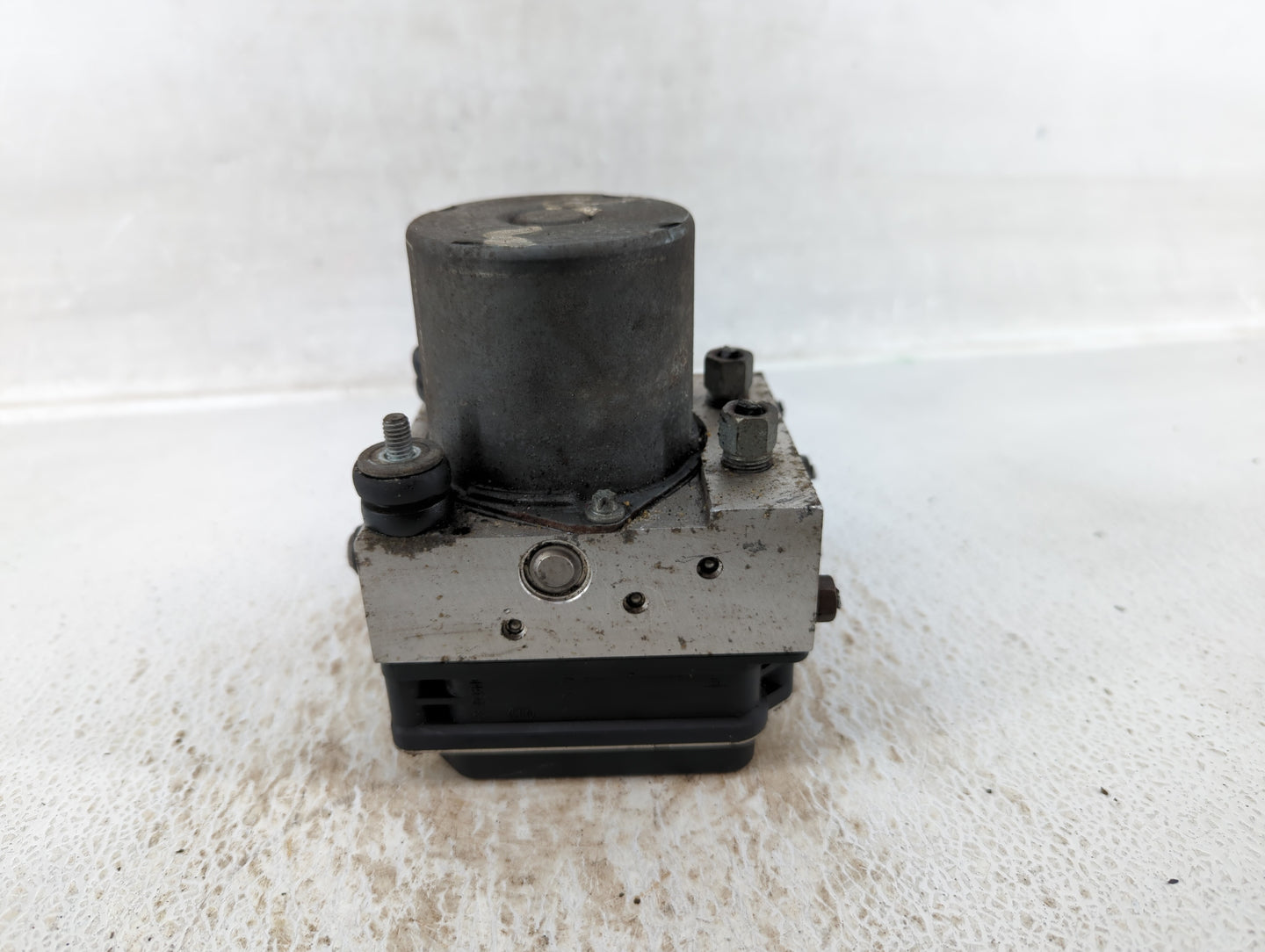 2011-2013 Nissan Maxima ABS Pump Control Module Replacement P/N:47660 ZY90C Fits Fits 2011 2012 2013 OEM Used Auto Parts - O