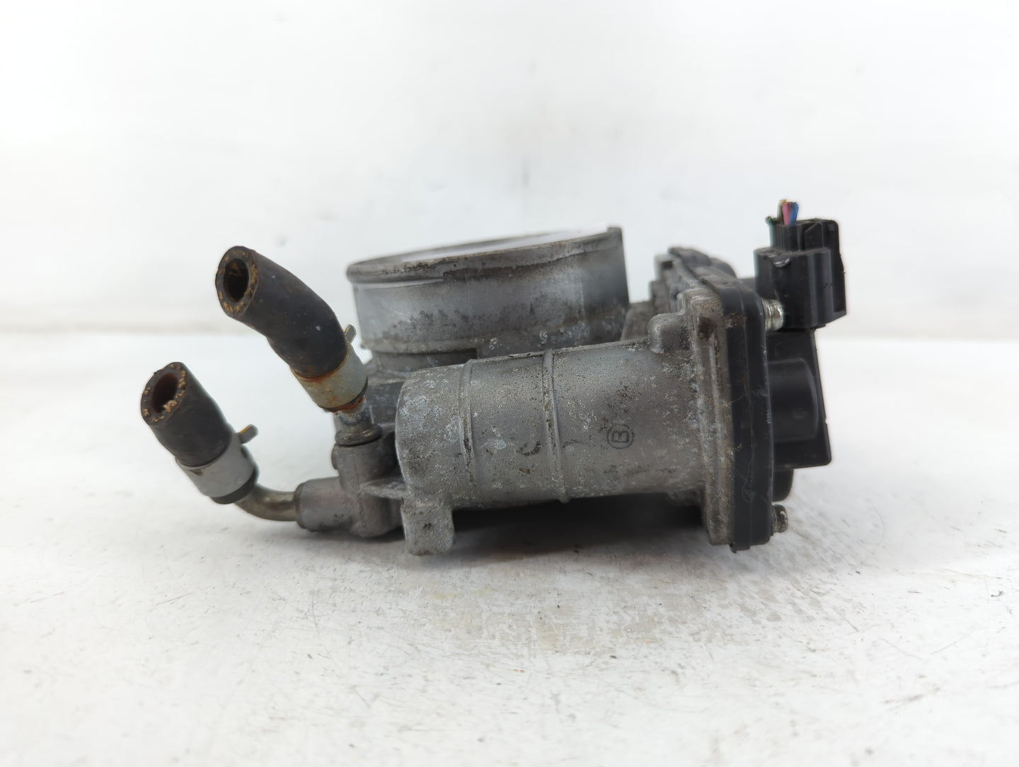 2009-2014 Nissan Maxima Throttle Body P/N:K 2511 2 526-01 Fits Fits 2009 2010 2011 2012 2013 2014 OEM Used Auto Parts - Oemu