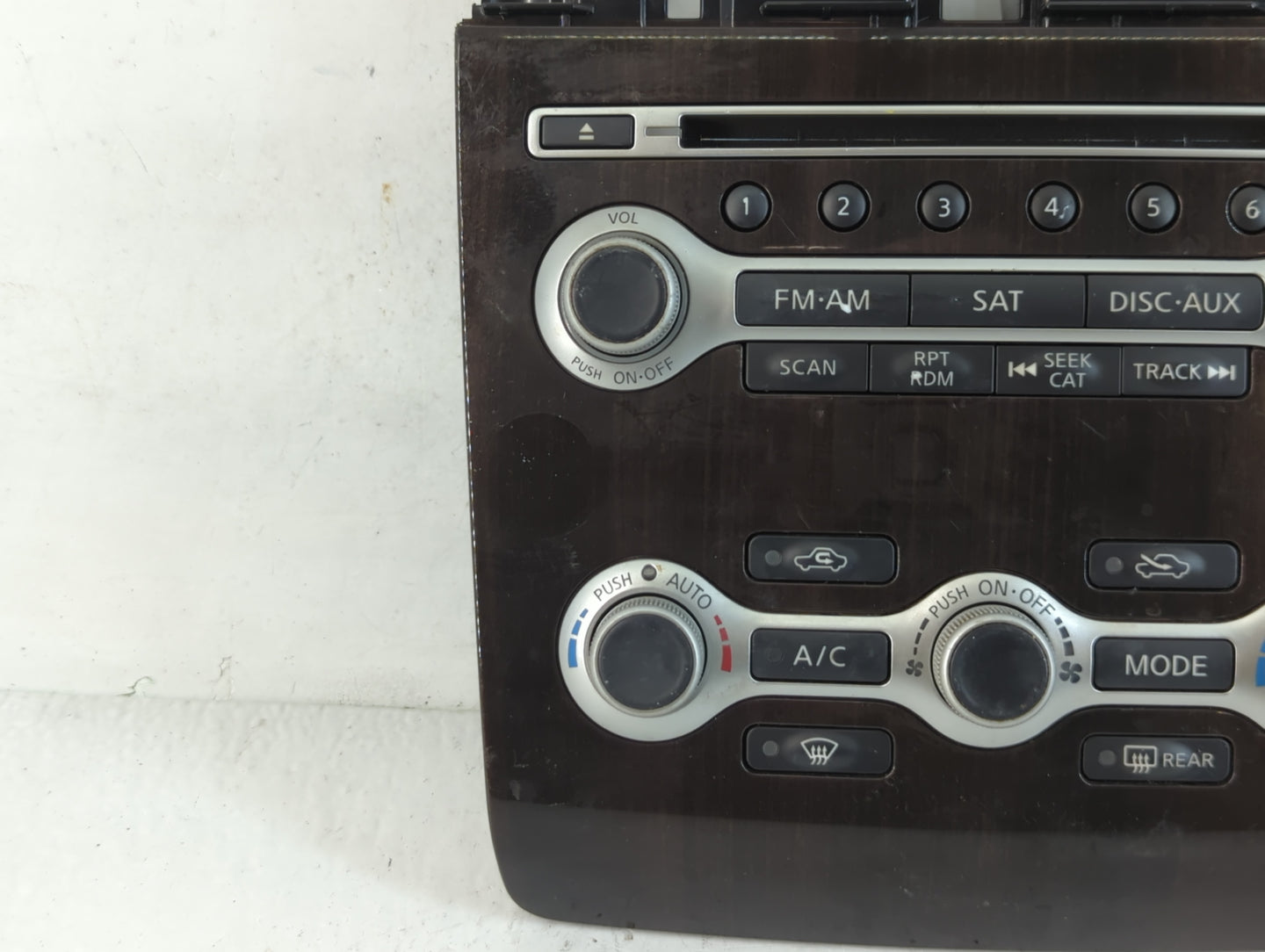 2011-2013 Nissan Maxima Am Fm Cd Player Radio Receiver - Oemusedautoparts1.com