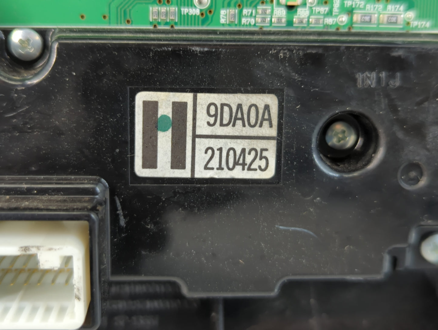 2011-2013 Nissan Maxima Am Fm Cd Player Radio Receiver - Oemusedautoparts1.com
