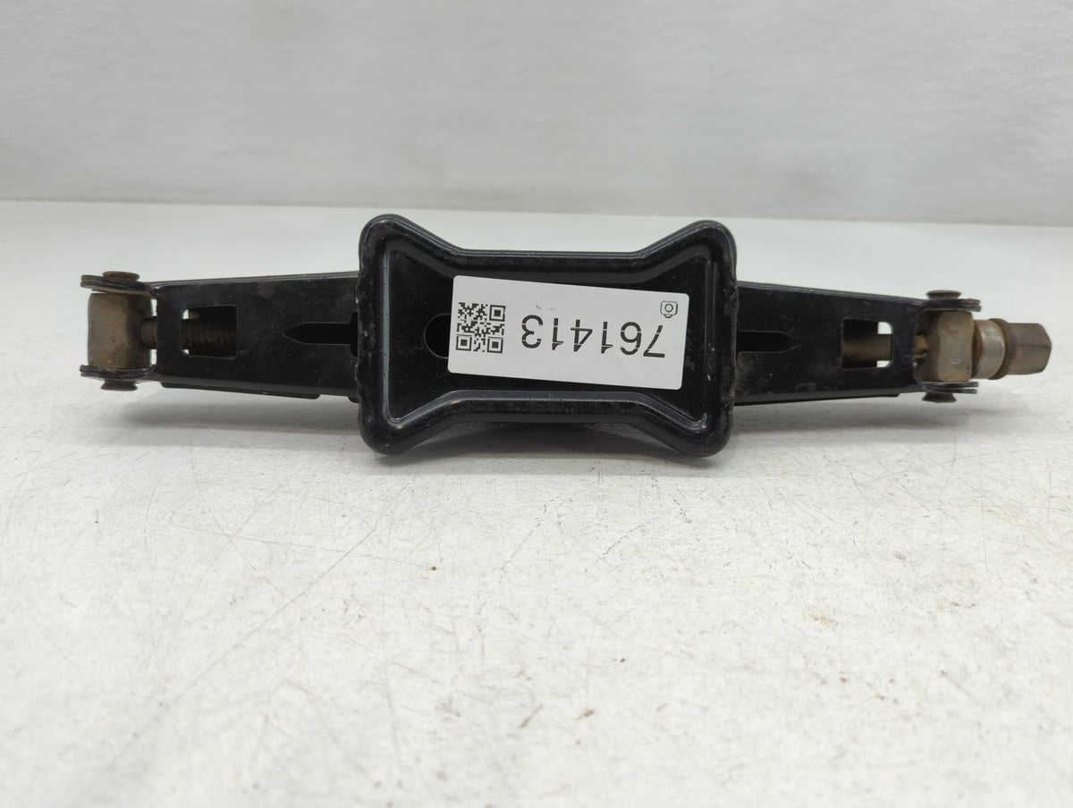 2012 Nissan Maxima Spare Scissor Car Jack - Oemusedautoparts1.com