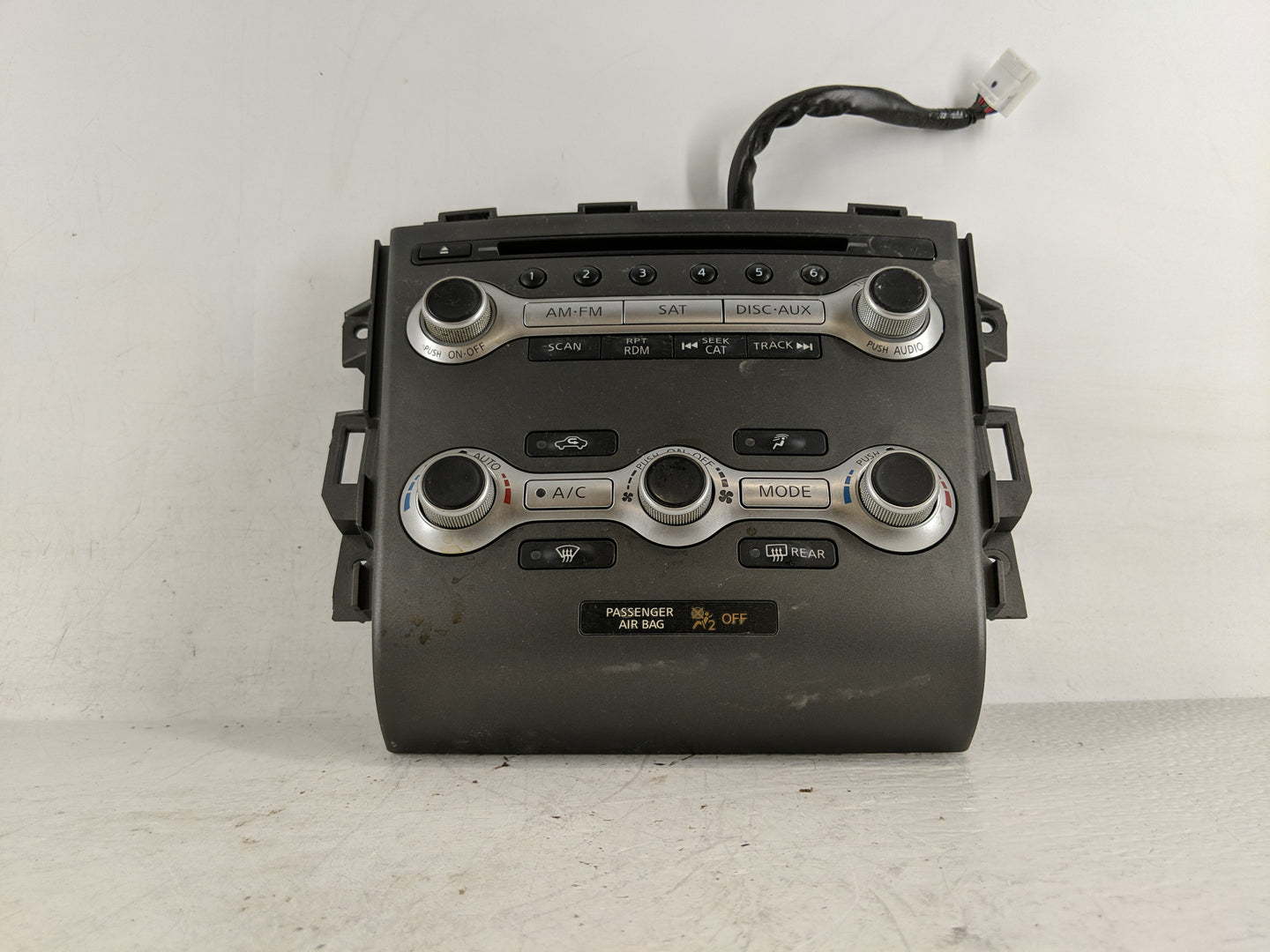 2011-2014 Nissan Murano Radio AM FM Cd Player Receiver Replacement Fits Fits 2011 2012 2013 2014 OEM Used Auto Parts - Oemus