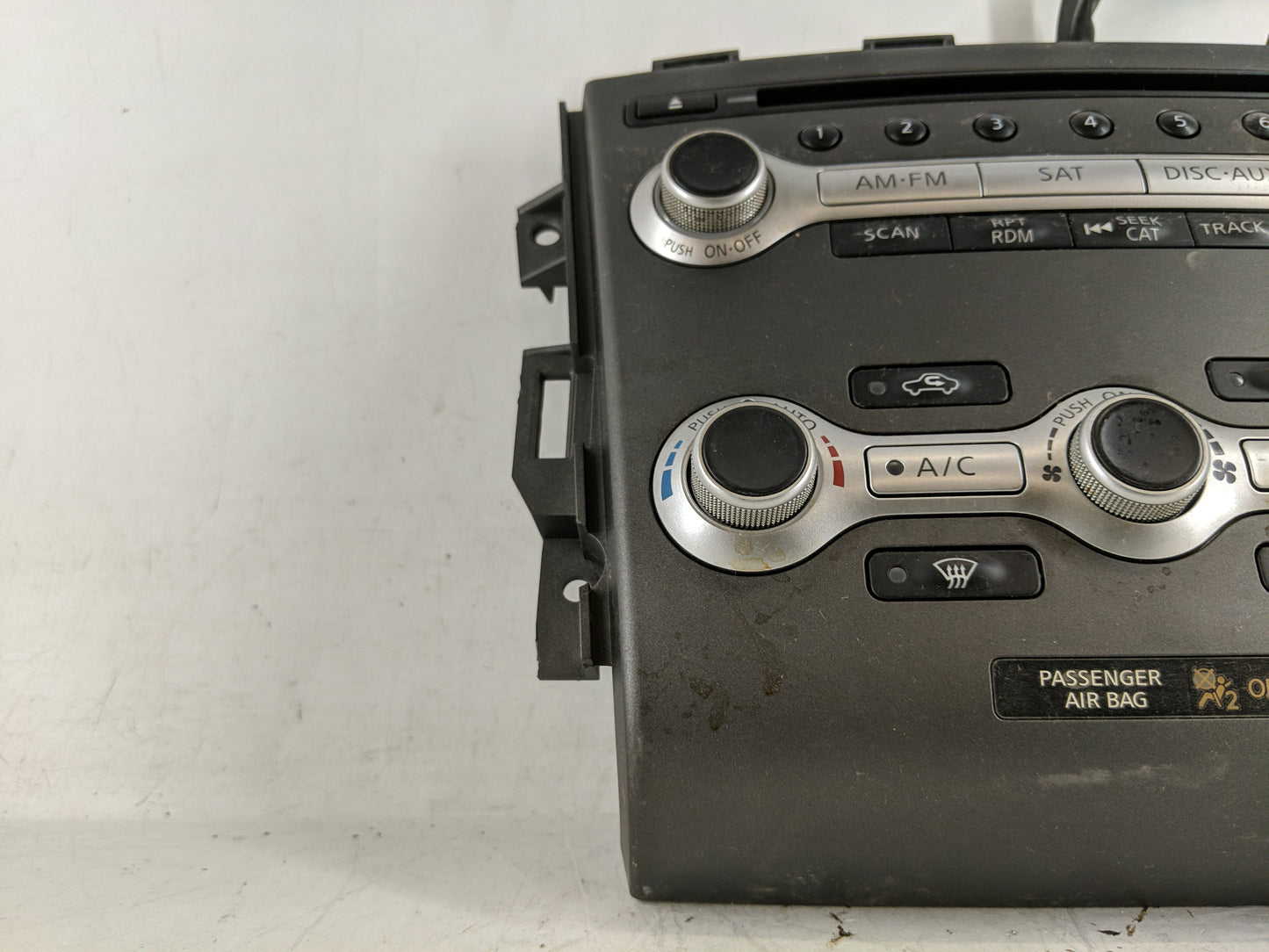 2011-2014 Nissan Murano Radio AM FM Cd Player Receiver Replacement Fits Fits 2011 2012 2013 2014 OEM Used Auto Parts - Oemus