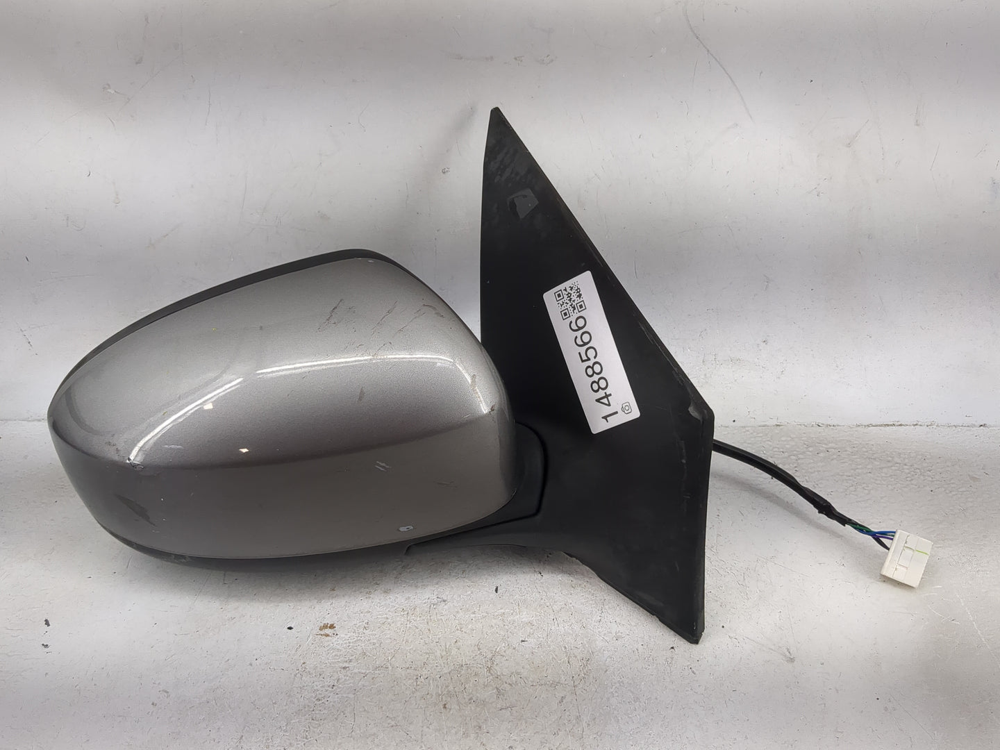 2009-2014 Nissan Murano Passenger Side View Mirror - Right Door Mirror OEM Used - Oemusedautoparts1.com