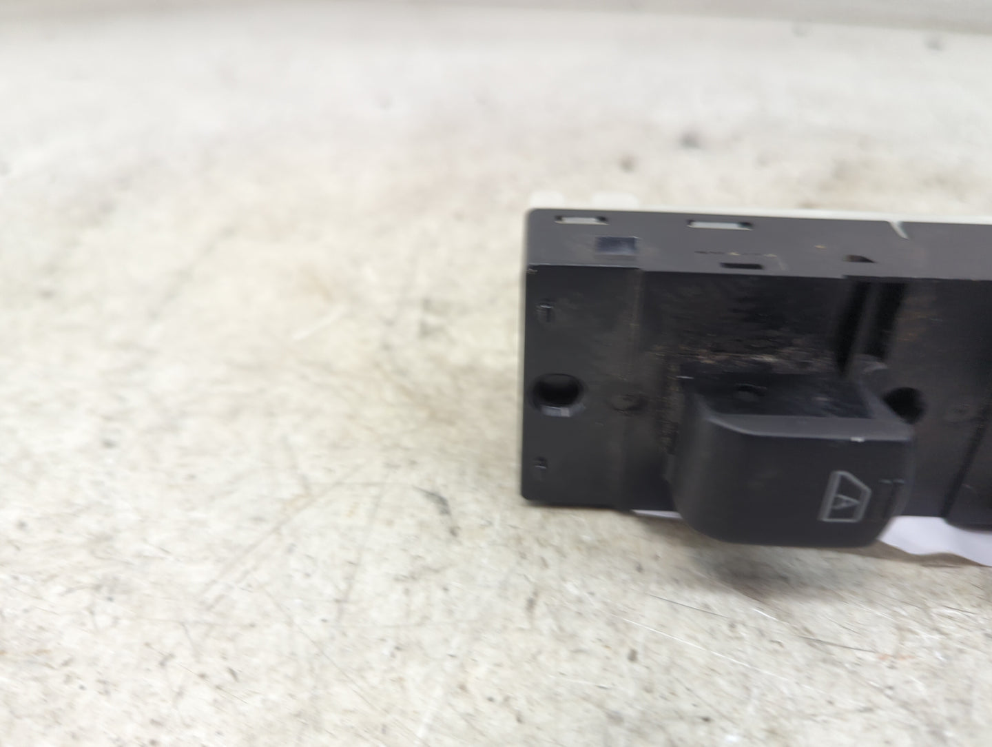 2011-2013 Nissan Murano Passenger Right Power Window Switch 1494511 - Oemusedautoparts1.com