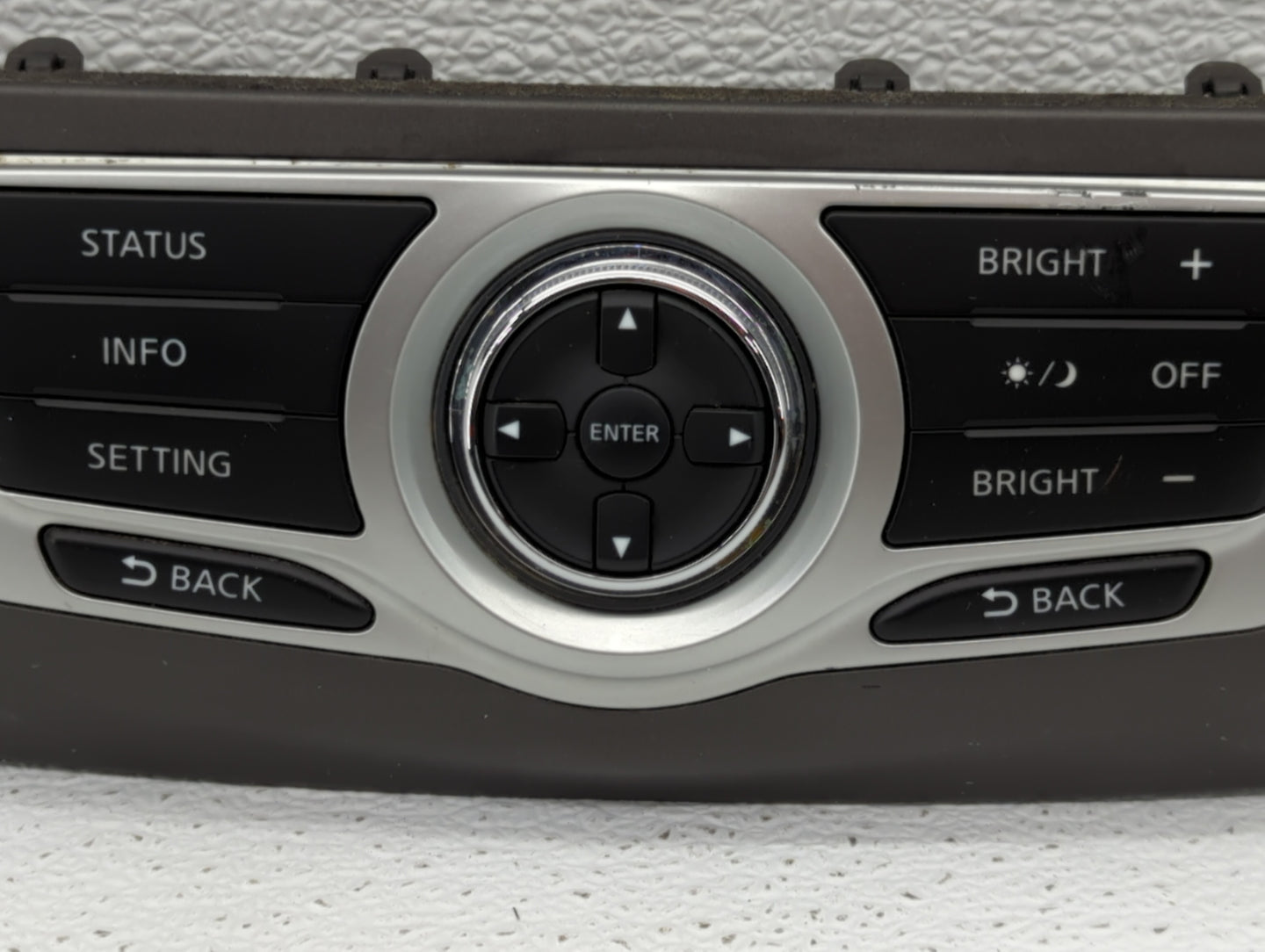 2011-2014 Nissan Murano Radio Control Panel - Oemusedautoparts1.com
