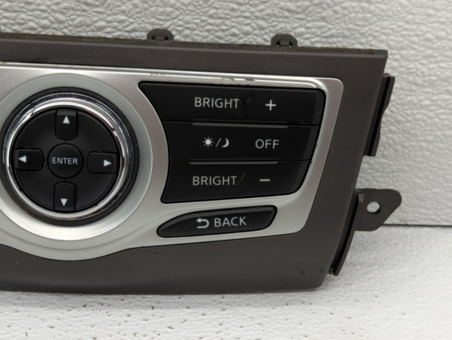 2011-2014 Nissan Murano Radio Control Panel - Oemusedautoparts1.com