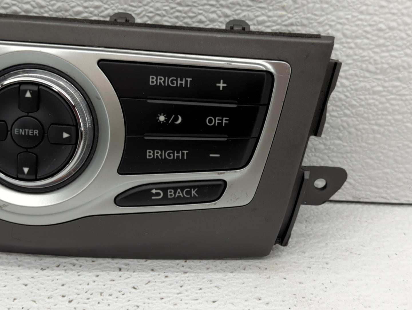 2011-2014 Nissan Murano Radio Control Panel - Oemusedautoparts1.com