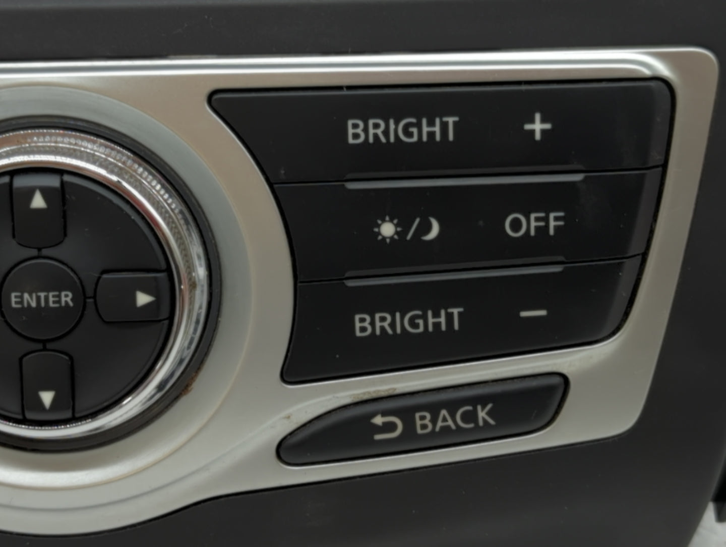 2011-2014 Nissan Murano Radio Control Panel - Oemusedautoparts1.com