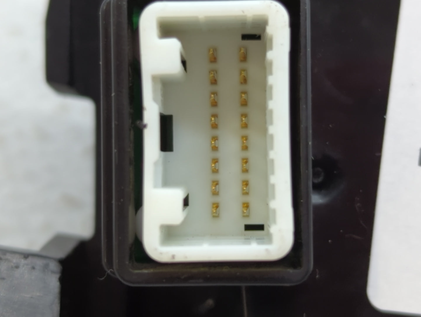 2011-2014 Nissan Murano Radio Control Panel - Oemusedautoparts1.com